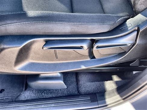 Certified 2025 Honda CR-V LX image 31