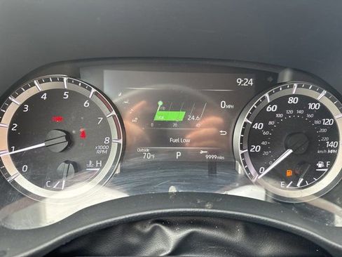 Used 2023 Toyota Highlander XLE image 30