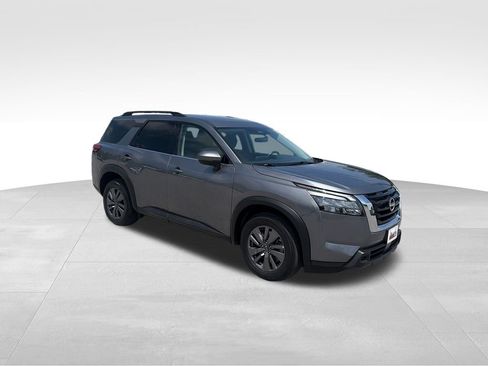 Used 2024 Nissan Pathfinder SV AWD/4WD image 13