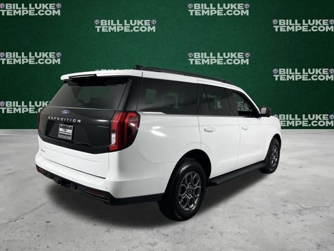 Used 2025 Ford Expedition Active image 7