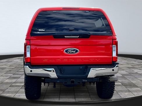 Used 2019 Ford F250 XLT w/ XLT Premium Package image 4