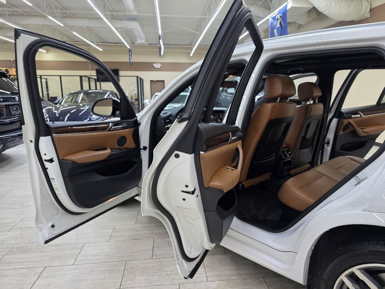 Used 2016 BMW X3 sDrive28i RWD image 16