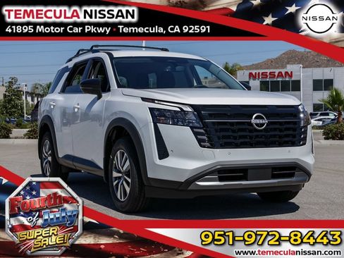 New 2026 Nissan Pathfinder SL FWD image 1