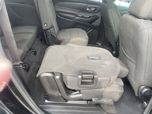Used 2020 Chevrolet Traverse LT FWD image 41