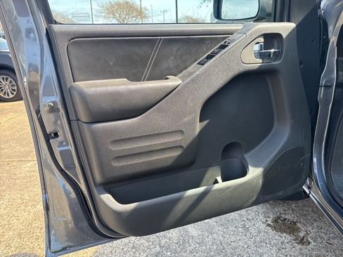 Used 2016 Nissan Frontier PRO-4X w/ Pro-4x Luxury Package image 19