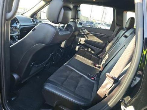 Used 2022 Jeep Grand Cherokee Laredo X AWD/4WD image 6