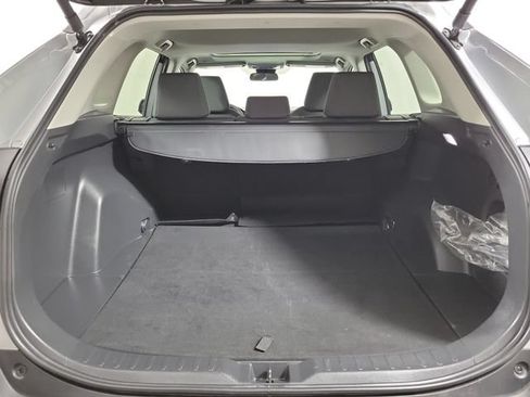Used 2025 Toyota RAV4 XLE w/ Convenience Package FWD image 10