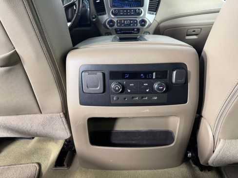 Used 2017 GMC Yukon XL SLT w/ Open Road Package RWD image 30