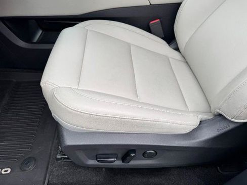 Certified 2025 Nissan Murano SV AWD/4WD image 14
