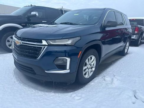 Used 2022 Chevrolet Traverse LS image 4