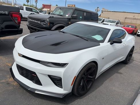 Used 2018 Chevrolet Camaro SS image 1