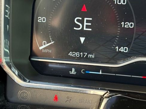 Used 2023 GMC Sierra 1500 Elevation AWD/4WD image 10