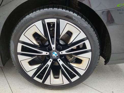 Used 2025 BMW 530i RWD image 62