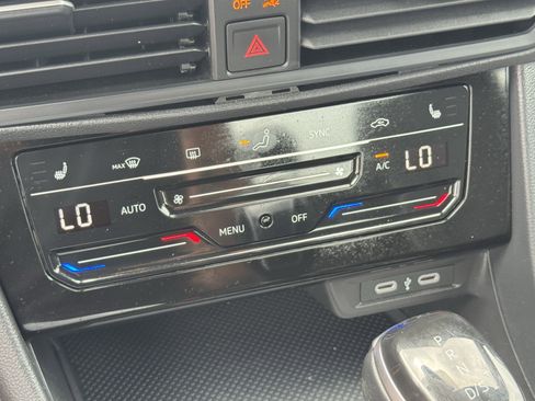Used 2025 Volkswagen Jetta Sport FWD image 21