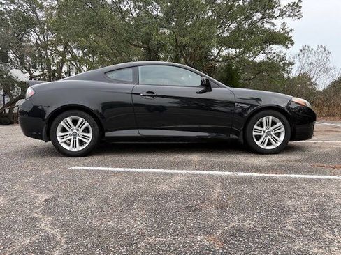 Used 2008 Hyundai Tiburon GS image 2
