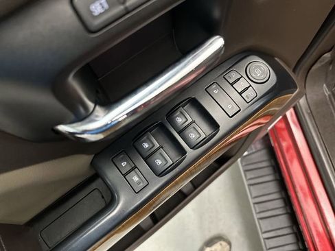 Used 2018 GMC Sierra 1500 SLT w/ SLT Premium Package image 19