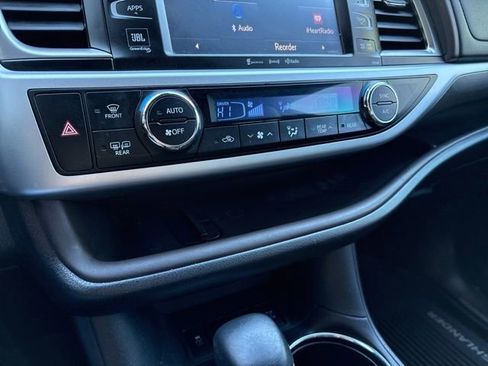 Used 2018 Toyota Highlander Limited image 20