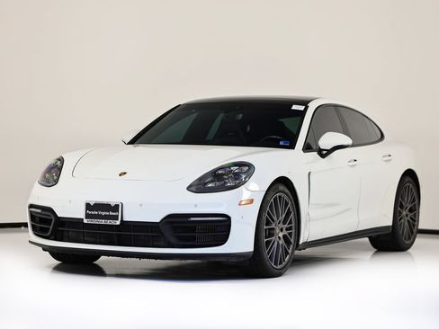 Used 2022 Porsche Panamera image 1