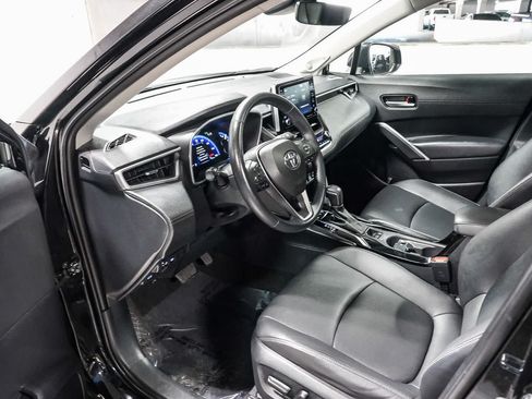 Certified 2022 Toyota Corolla Cross XLE w/ Convenience Package AWD/4WD image 19