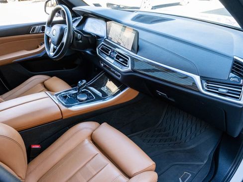 Used 2021 BMW X5 xDrive40i w/ Premium Package image 28