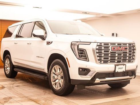 Used 2025 GMC Yukon XL Denali image 5