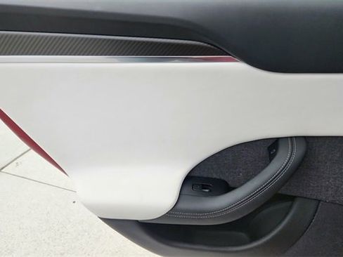 Used 2022 Tesla Model S Plaid image 30