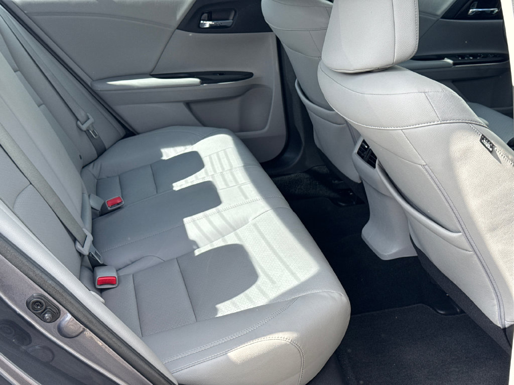 Used 2015 Honda Accord EX-L image 17