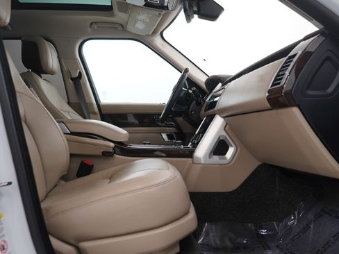 Used 2020 Land Rover Range Rover HSE image 10