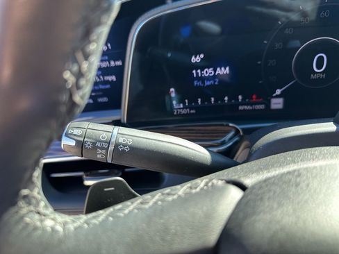 Certified 2024 Cadillac Escalade Premium Luxury image 33