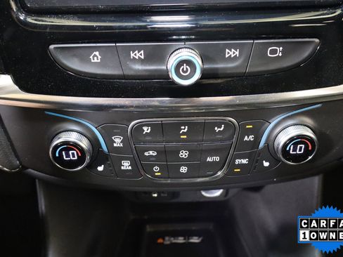 Used 2023 Chevrolet Traverse LT FWD image 27