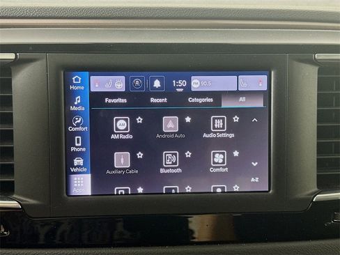 Used 2023 Chrysler Voyager LX image 19