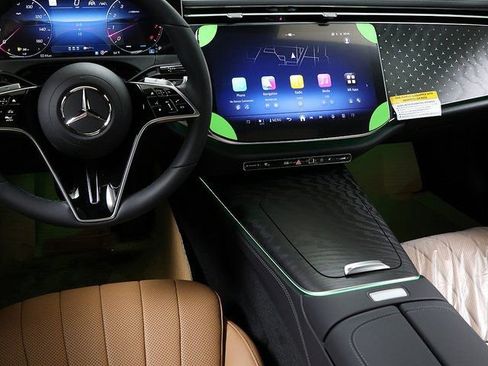 New 2026 Mercedes-Benz E 450 4MATIC Sedan image 15