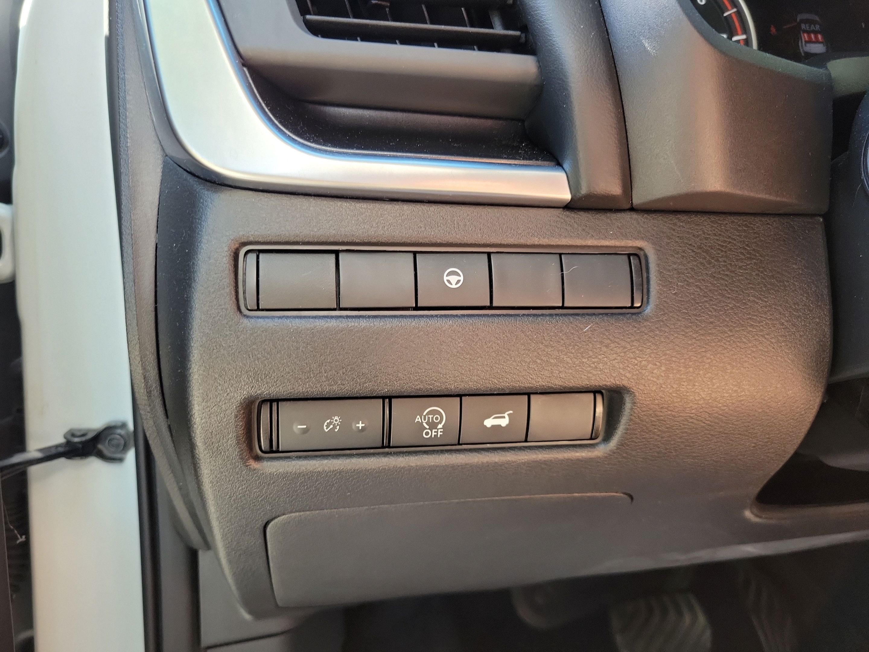 Used 2024 Nissan Rogue SV FWD image 16