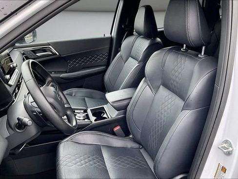 Used 2024 Mitsubishi Outlander SEL Black Edition image 20