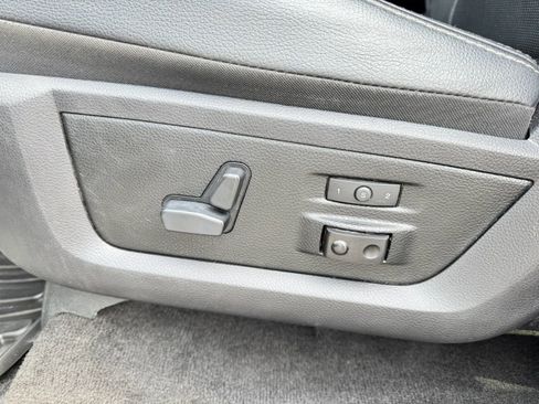 Used 2017 RAM 3500 Laramie AWD/4WD image 10