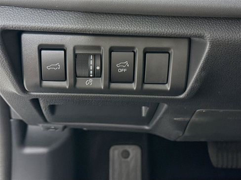 Used 2025 Subaru Outback Limited AWD/4WD image 14