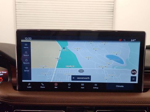 Used 2023 Lincoln Nautilus Reserve image 31