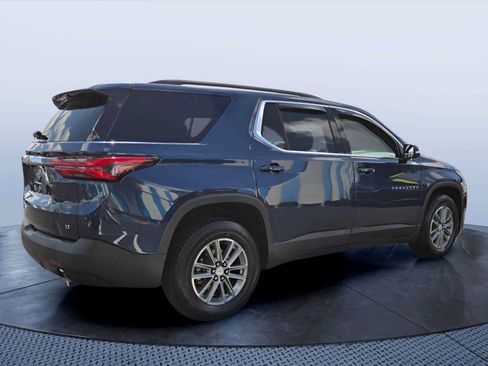 Used 2023 Chevrolet Traverse LT FWD image 5