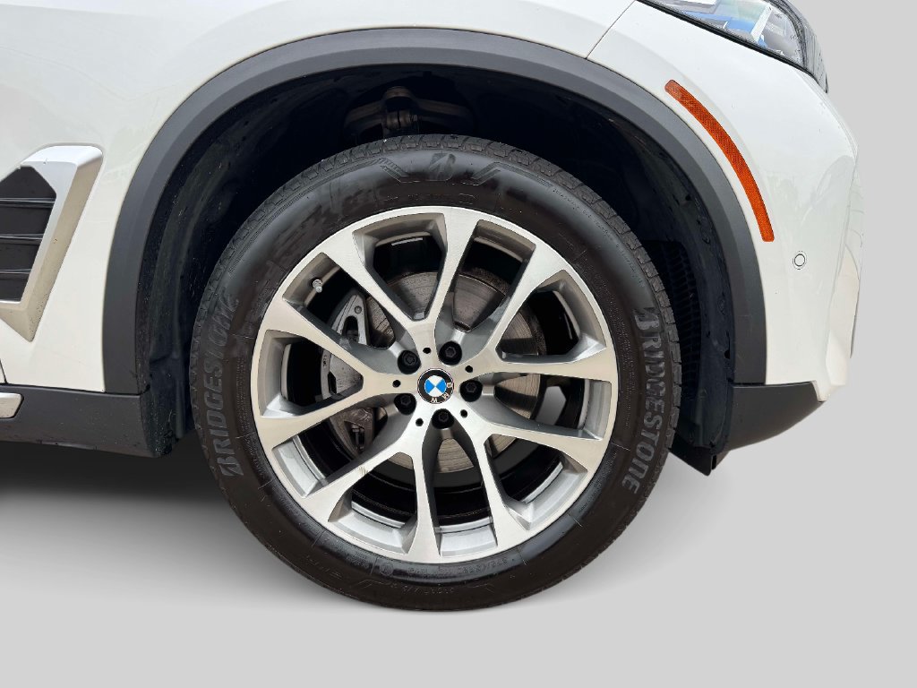 Certified 2026 BMW X5 xDrive40i w/ Climate Comfort Package AWD/4WD image 8