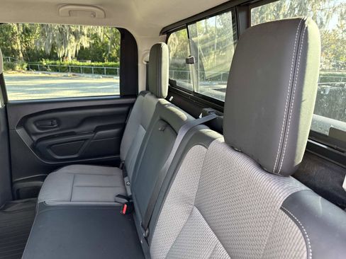 Used 2021 Nissan Titan S w/ S Utility Package image 11