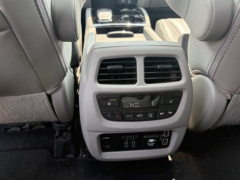 Used 2020 Honda Pilot Touring image 27