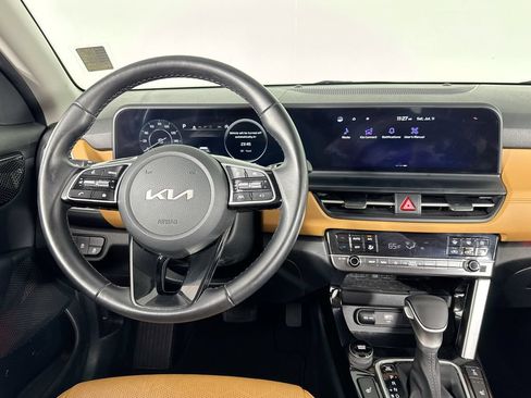 Used 2024 Kia Seltos EX AWD/4WD image 12