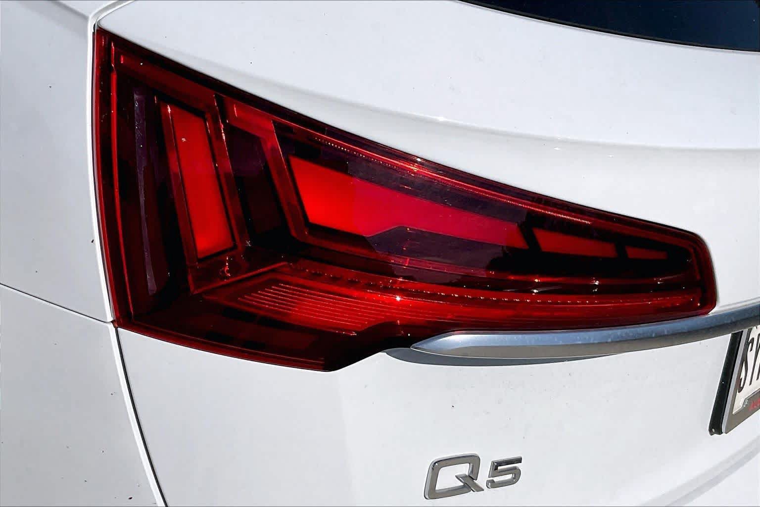 Used 2023 Audi Q5 2.0T Premium Plus w/ Premium Plus Package AWD/4WD image 28