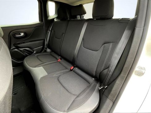 Used 2023 Jeep Renegade Latitude w/ Premium Group image 26