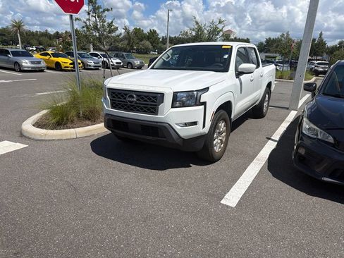 Used 2022 Nissan Frontier SV RWD image 1