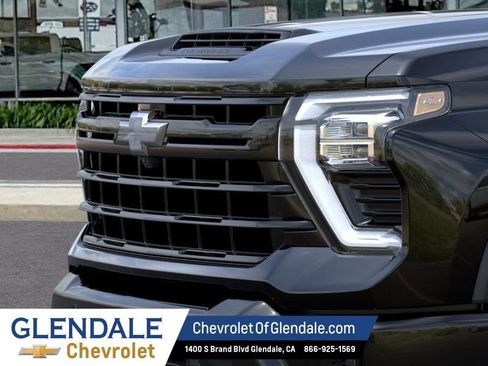 New 2026 Chevrolet Silverado 2500 LTZ w/ LTZ Plus Package AWD/4WD image 13