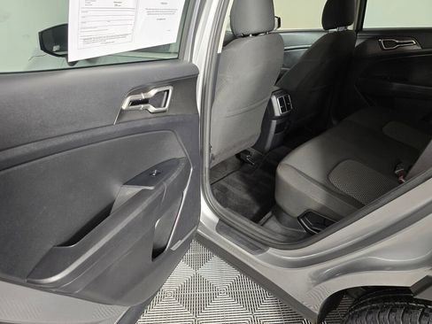 Used 2023 Kia Sportage LX image 37