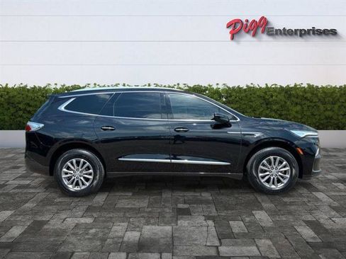 Used 2024 Buick Enclave Essence w/ Technology Package FWD image 7