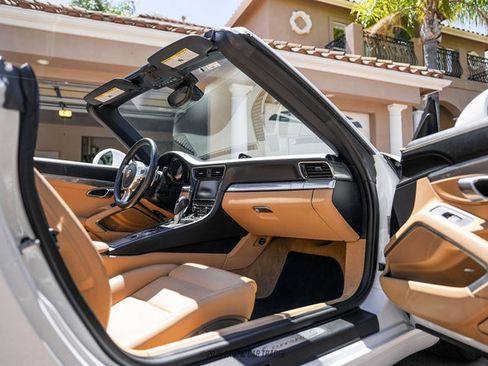 Used 2015 Porsche 911 Carrera S RWD image 36