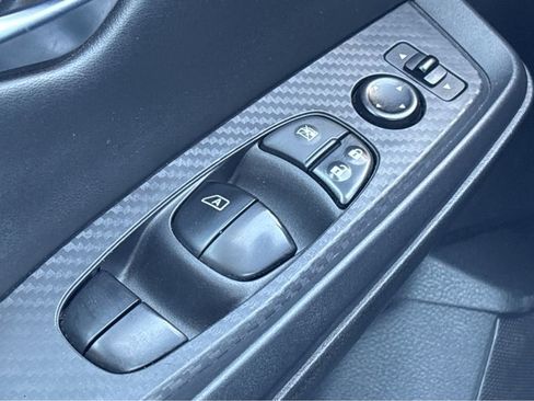 Used 2024 Nissan Sentra SV FWD image 7